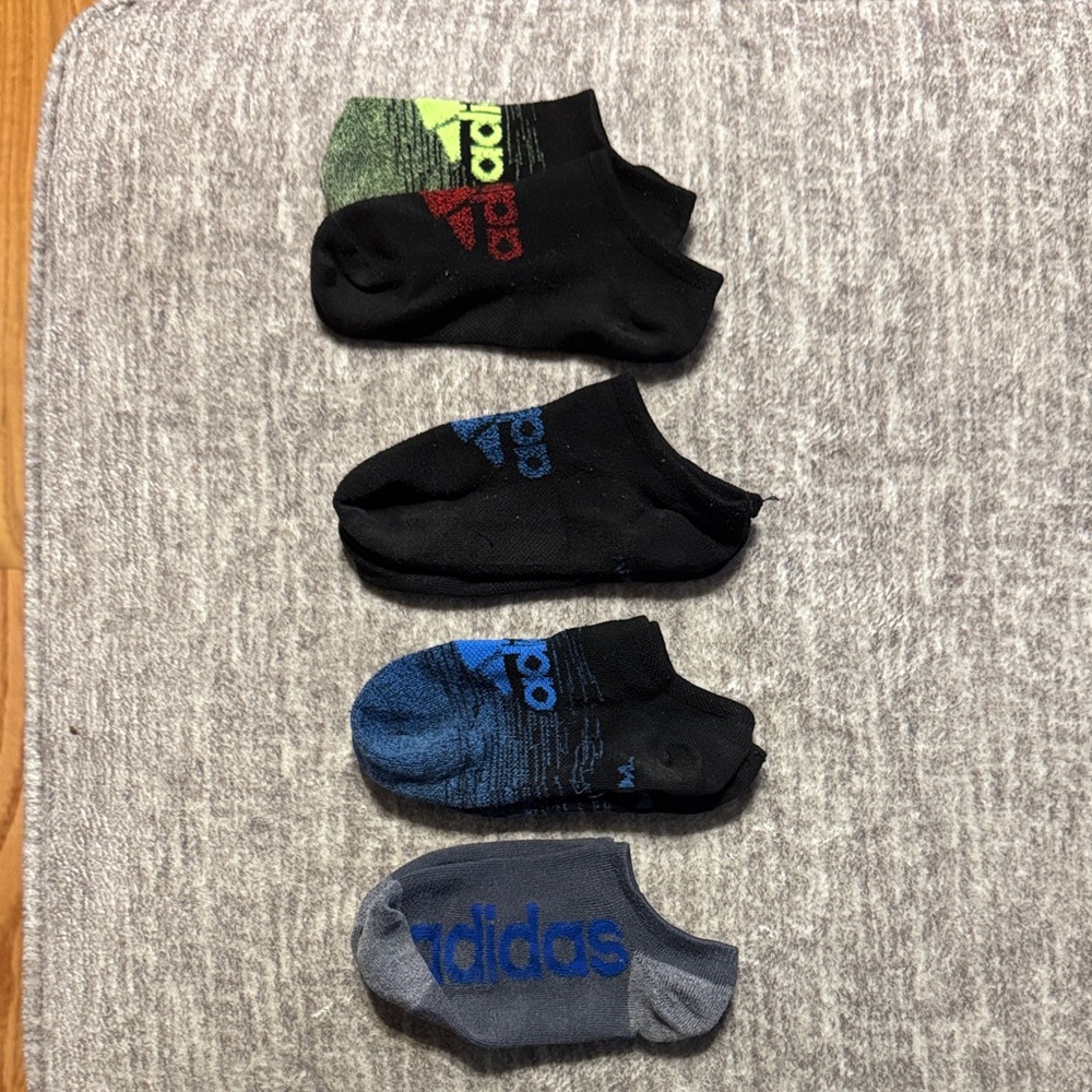 Lot Boys Adidas Socks Medium 8-9.5 Shoe Size 13-4 Black Gray